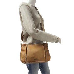 Emily & Noah E&N Julie Beutel M sahara